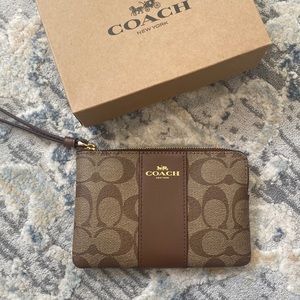 New with tags COACH wristlet